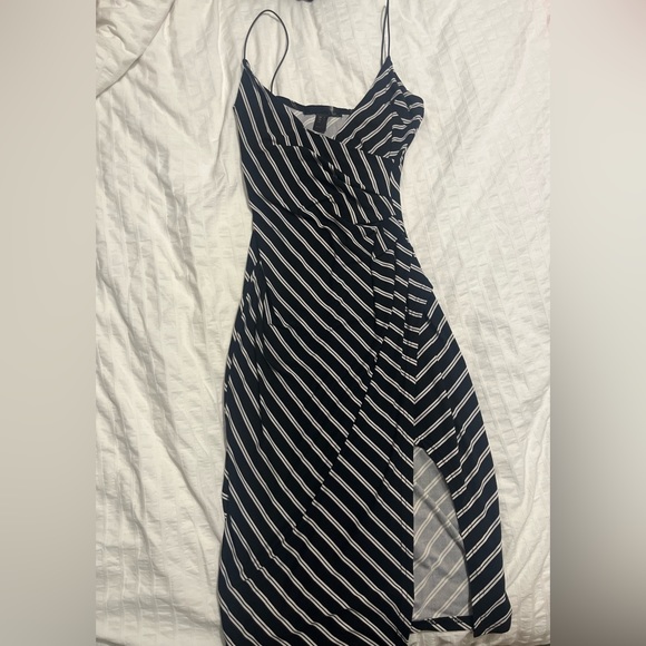 URBAN BEHAVIOUR Midi Going Out / Wedding Guest Dress. Navy Striped. Size Small - Picture 3 of 8